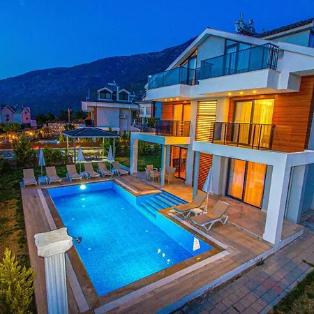 Onno Villa, Oezel Havuzlu,
